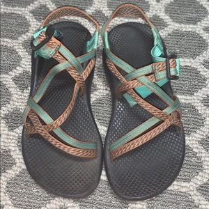 woman’s chacos
